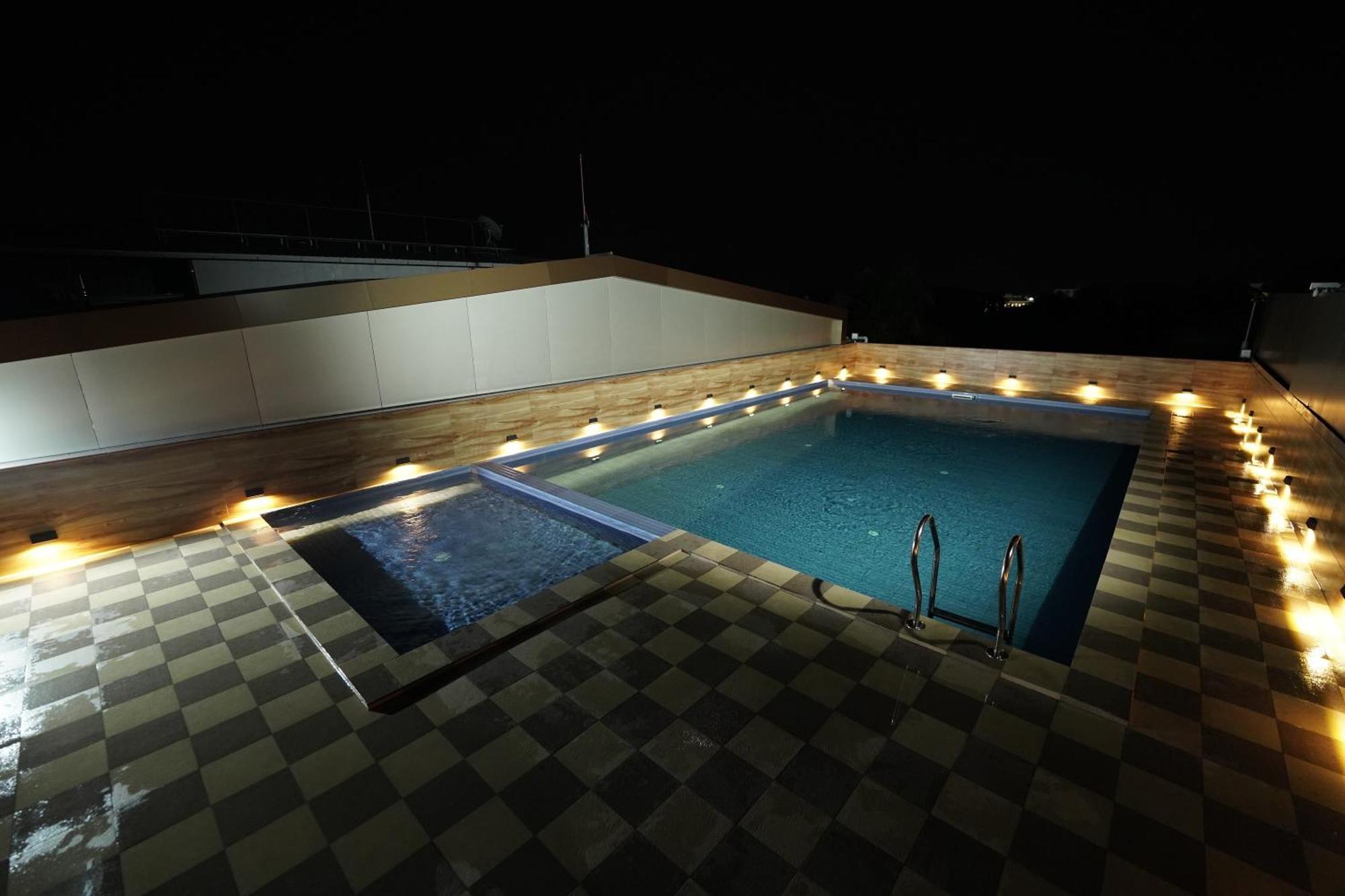 Hotel Newline Orchid Гуруваюр Экстерьер фото