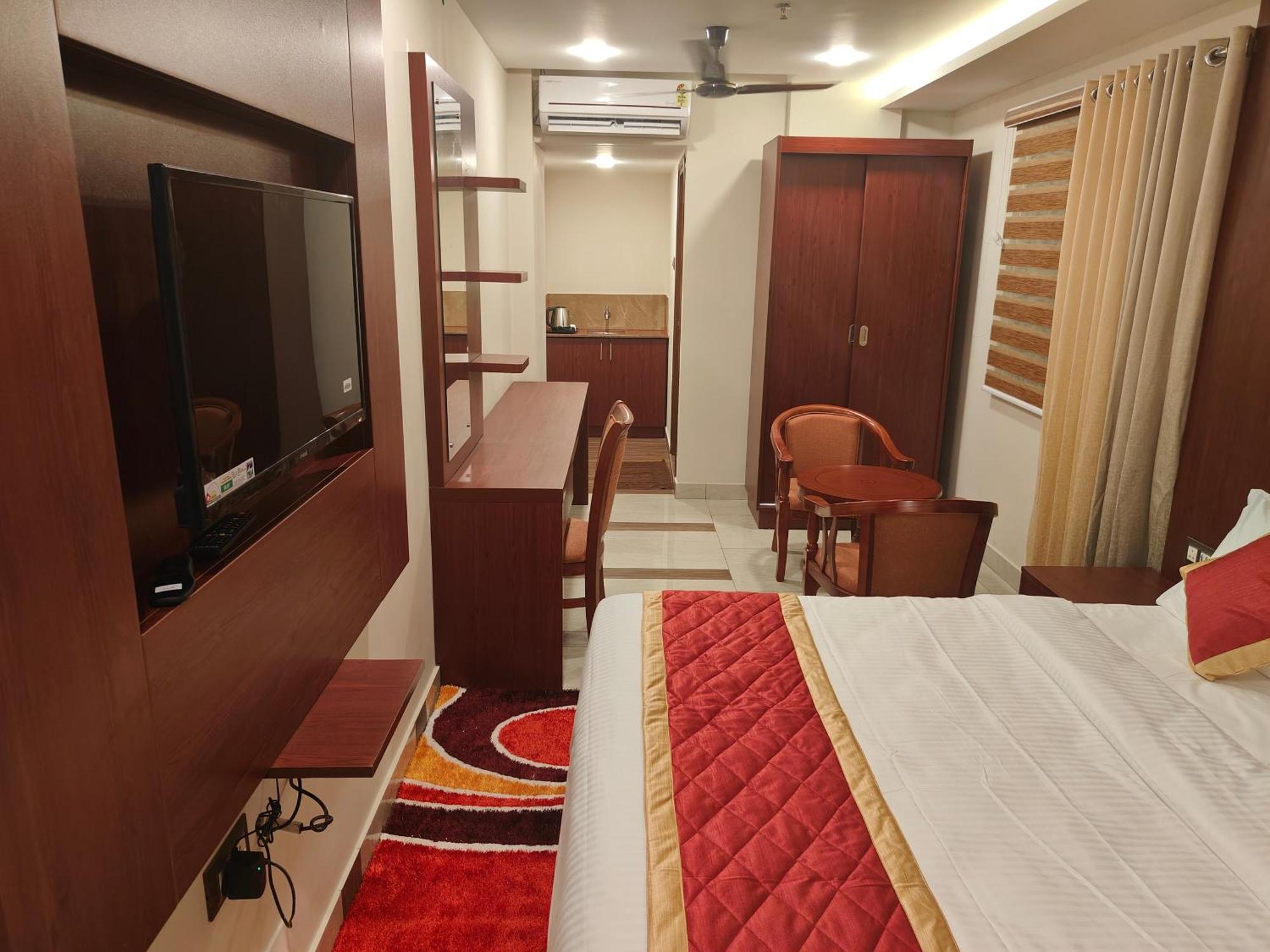 Hotel Newline Orchid Гуруваюр Экстерьер фото